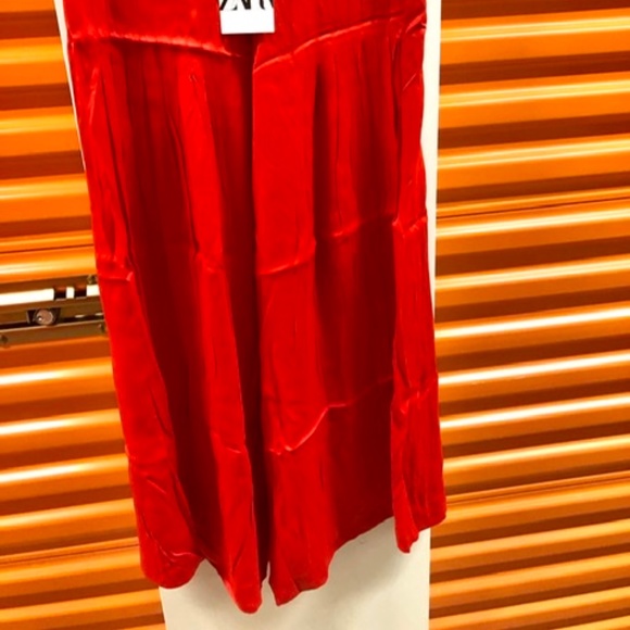 ZARA Pleated Satin Capri Pants, S, NWT - Picture 2 of 7